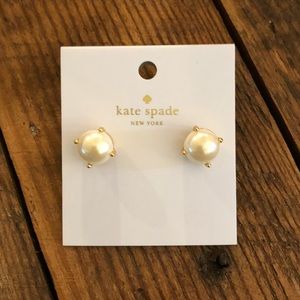 Kate Spade Pearl Earrings ♠️